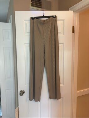 Aritzia Babaton Skilled Pant L